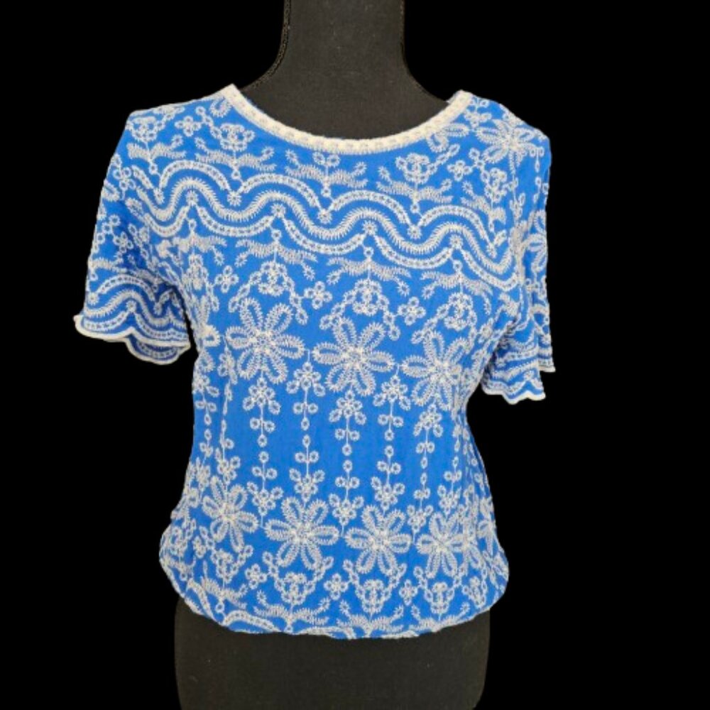 Solitaire Blue/White Embroidered Short Sleeve Top with elastic waistband Size S